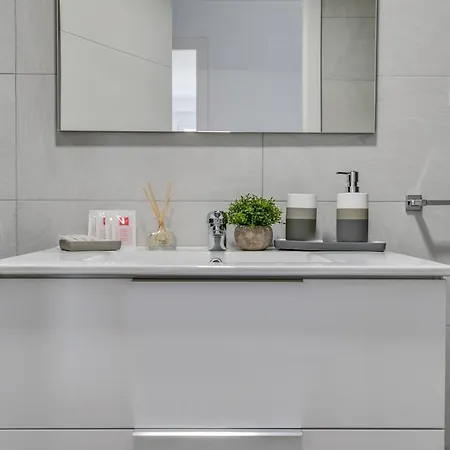 Luxury Center Apartment *